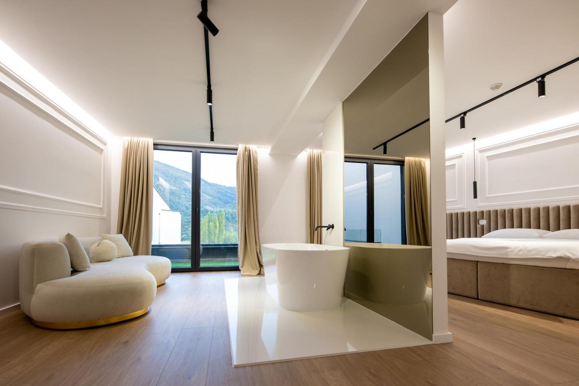 Hotel In Жепче Экстерьер фото