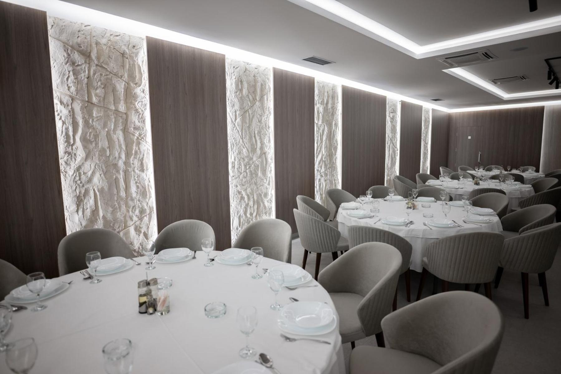 Hotel In Жепче Экстерьер фото