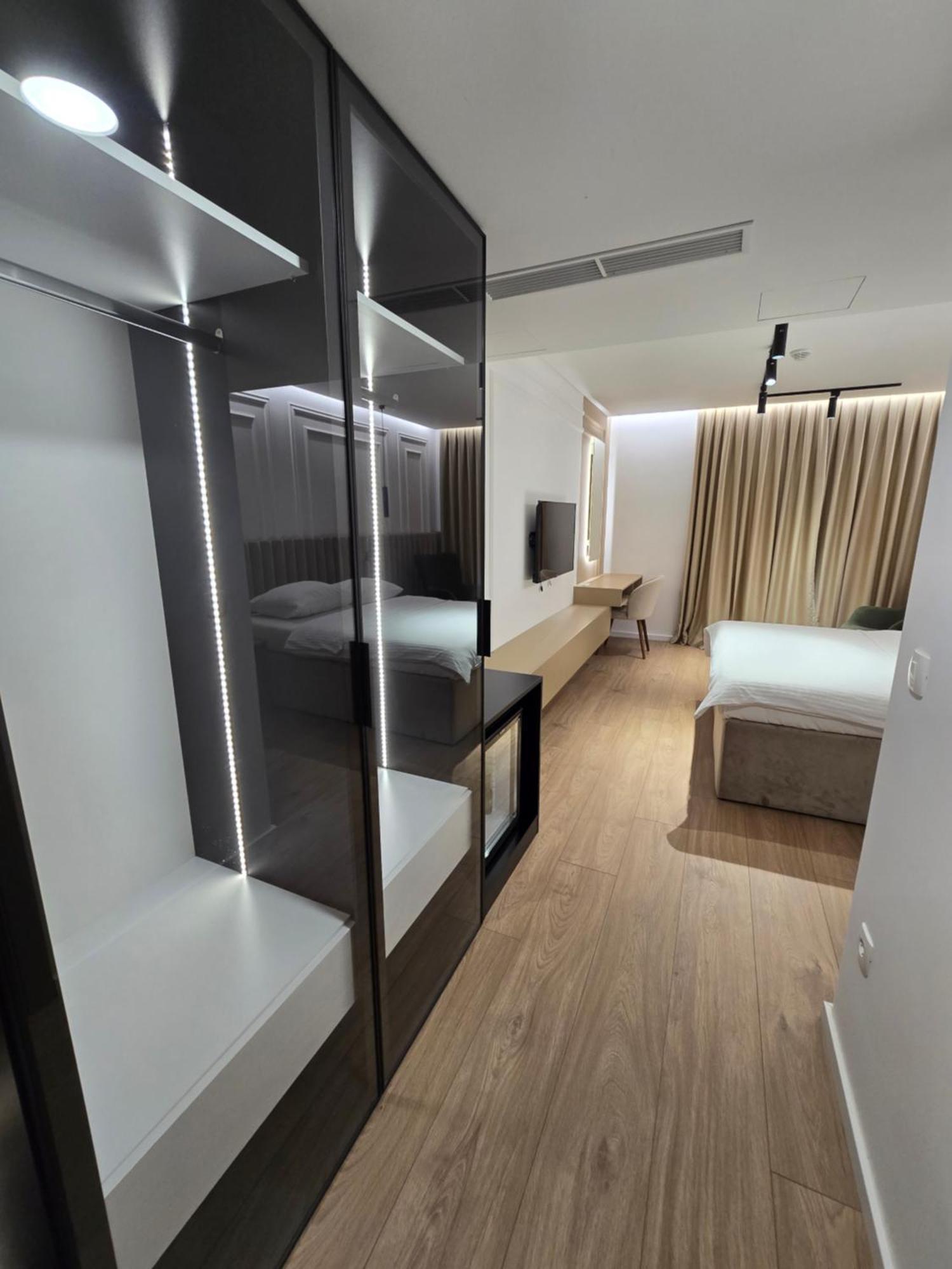 Hotel In Жепче Экстерьер фото