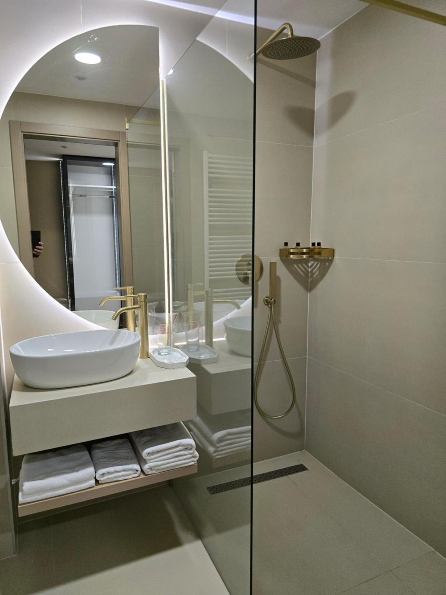 Hotel In Жепче Экстерьер фото