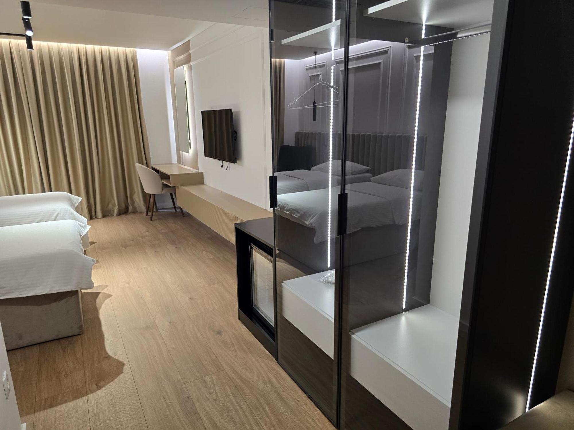 Hotel In Жепче Экстерьер фото