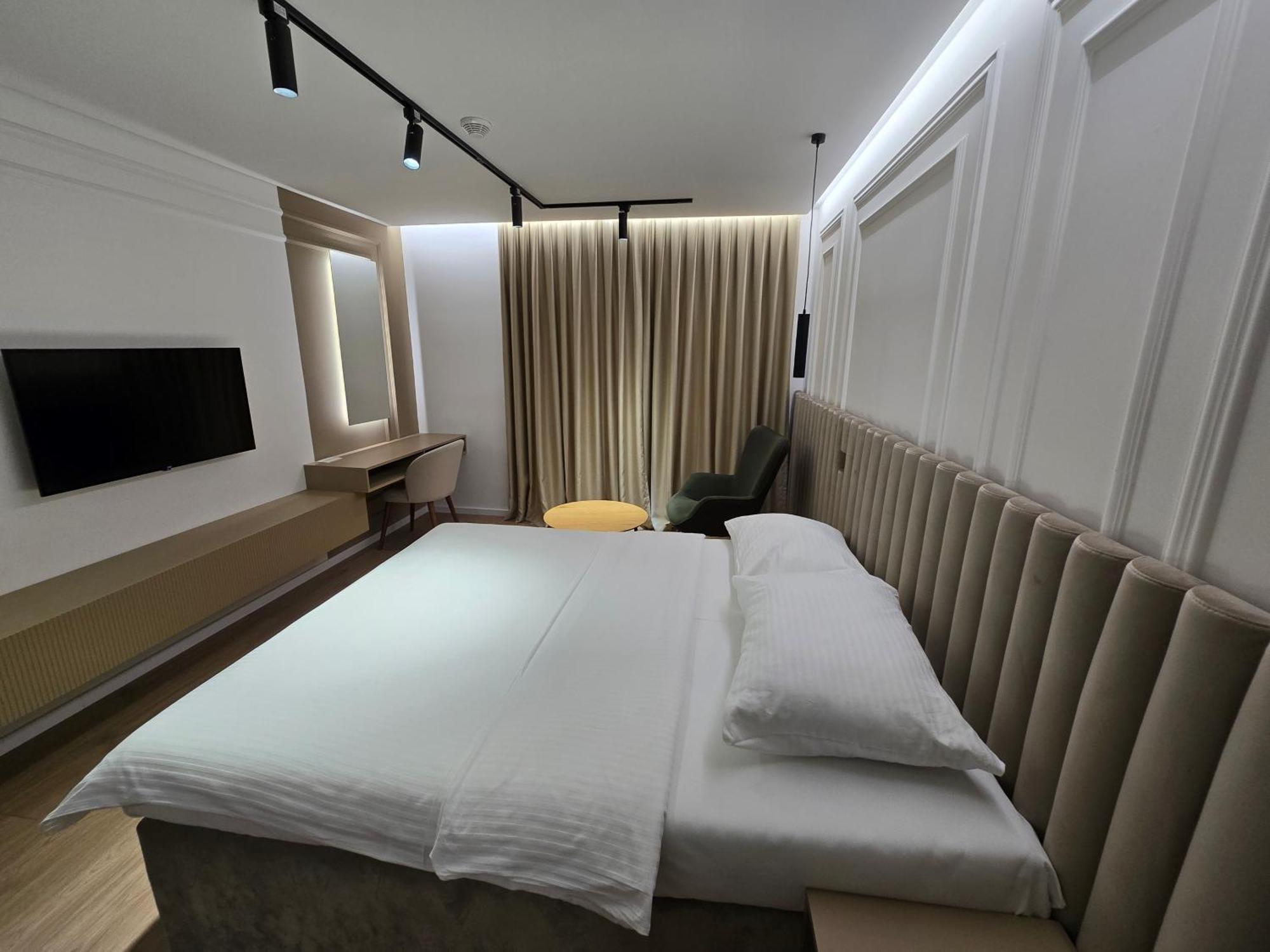 Hotel In Жепче Экстерьер фото