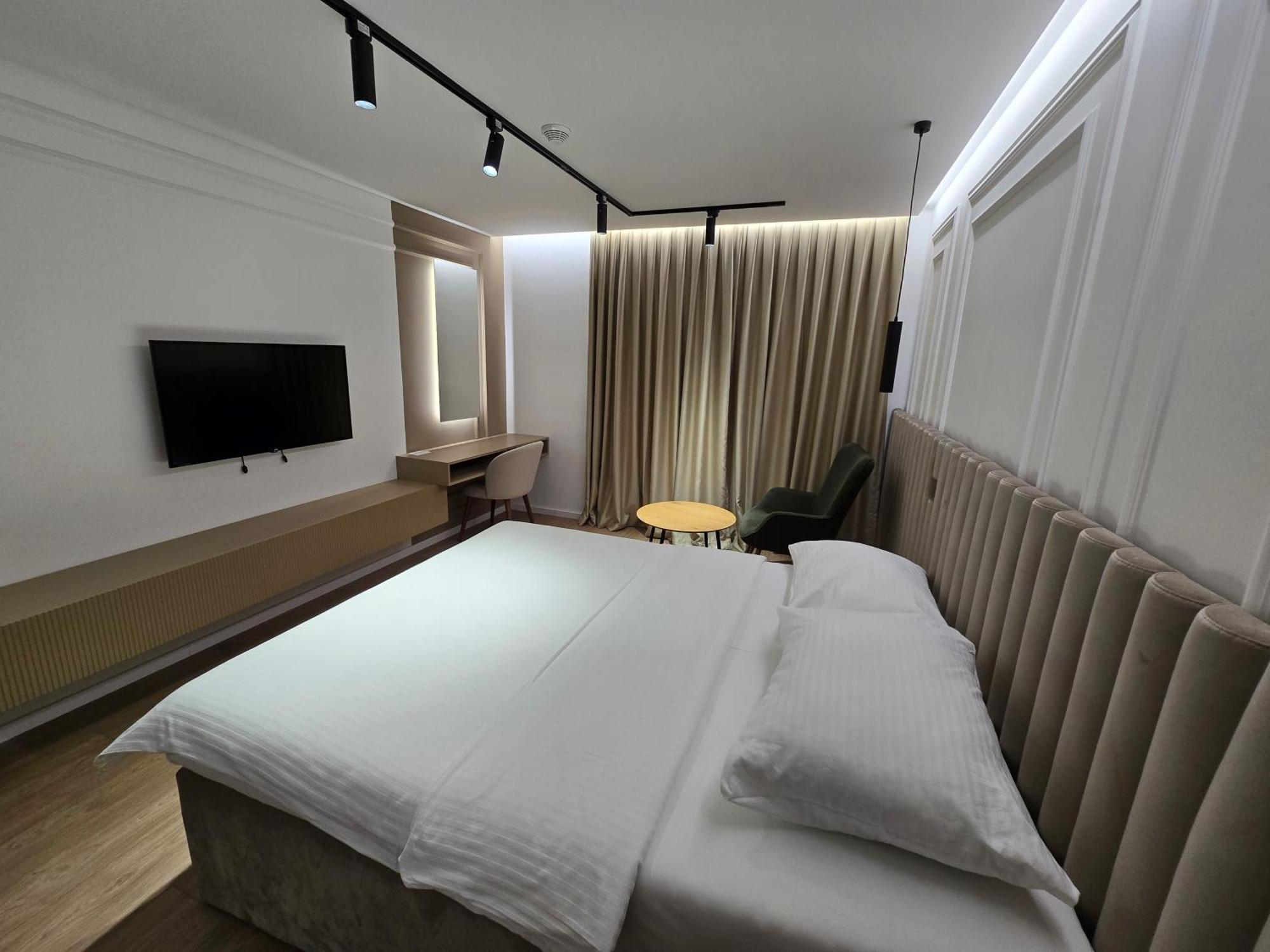 Hotel In Жепче Экстерьер фото
